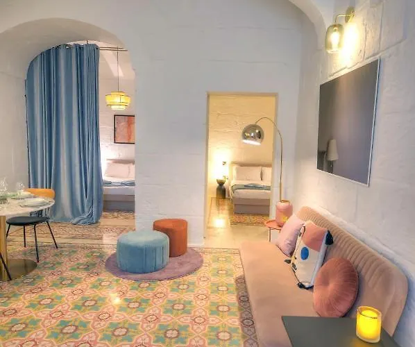 Modern & Luxurious Palazzino In Ddem1-2 아파트 *