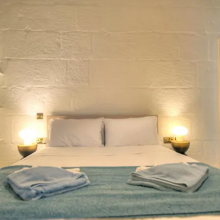 Modern & Luxurious Palazzino In Ddem1-2 Valletta