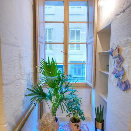 Modern & Luxurious Palazzino In Ddem1-2 Apartament