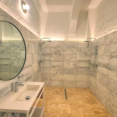 Modern & Luxurious Palazzino In Ddem1-2 Apartment Valletta