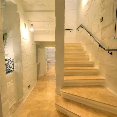 Modern & Luxurious Palazzino In Ddem1-2 * Valletta