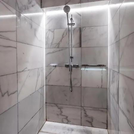 Modern & Luxurious Palazzino In Ddem1-2 瓦莱塔