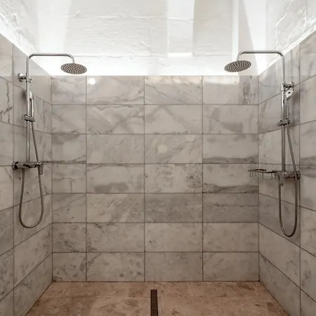 Modern & Luxurious Palazzino In Ddem1-2 Apartament
