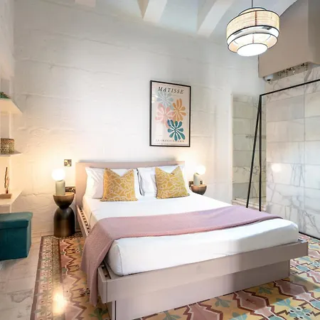 Modern & Luxurious Palazzino In Ddem1-2