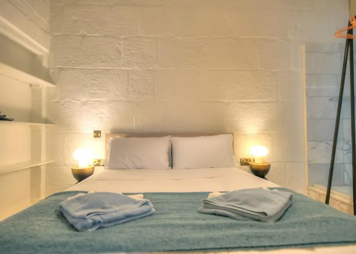 Modern & Luxurious Palazzino In Ddem1-2 Valletta