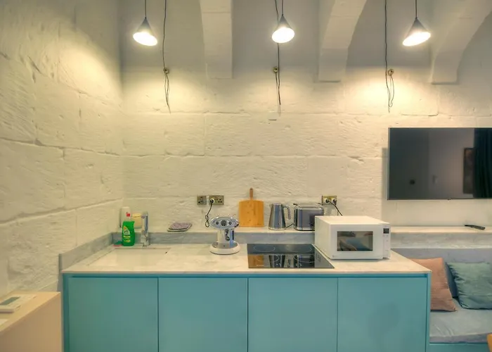 Modern & Luxurious Palazzino In Ddem1-2 Apartment *